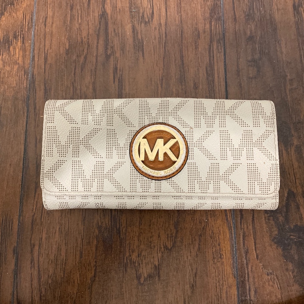 Michael Kors wallet